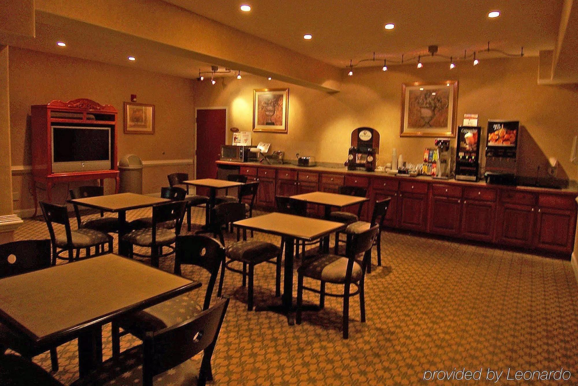 Econo Lodge Inn&Suites Douglasville Restaurant photo